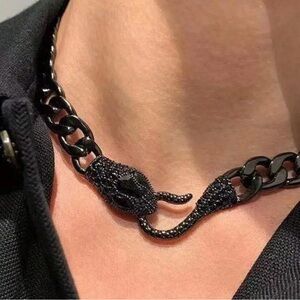 TRENDY Chunky Black Onyx Snake Necklace